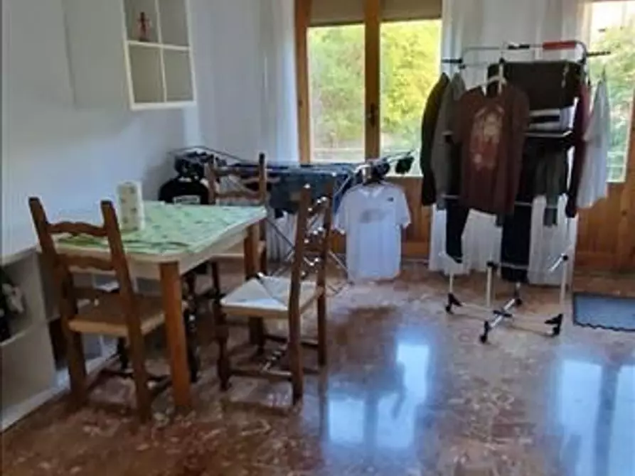 Immagine 1 di Appartamento in vendita  a Siena