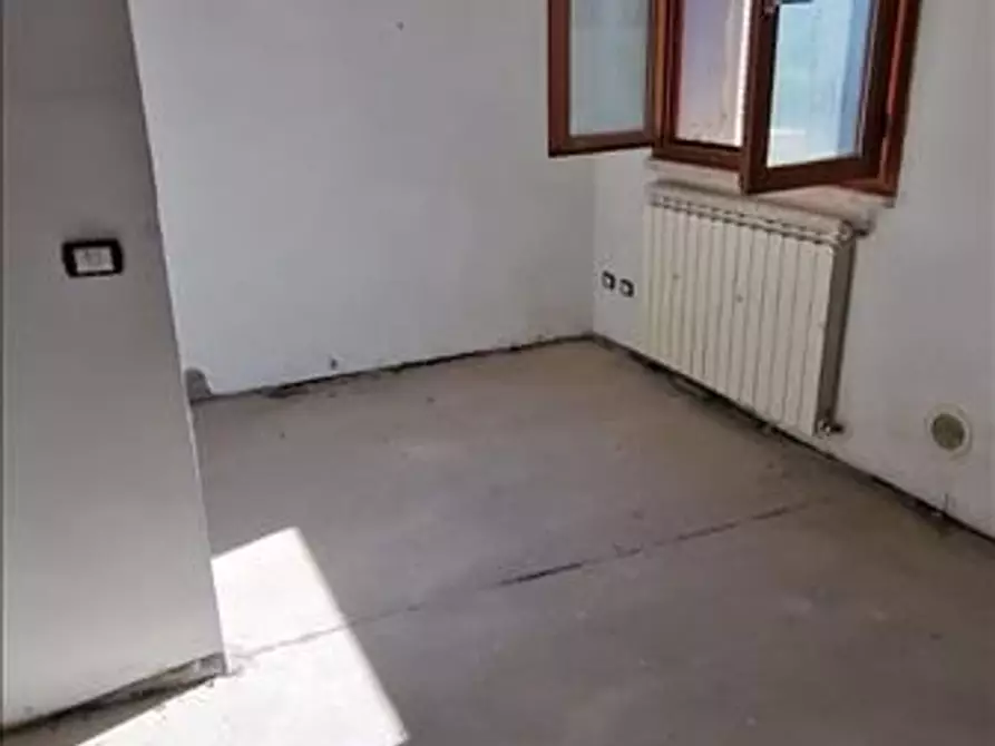 Immagine 10 di Appartamento in vendita  a Monteriggioni