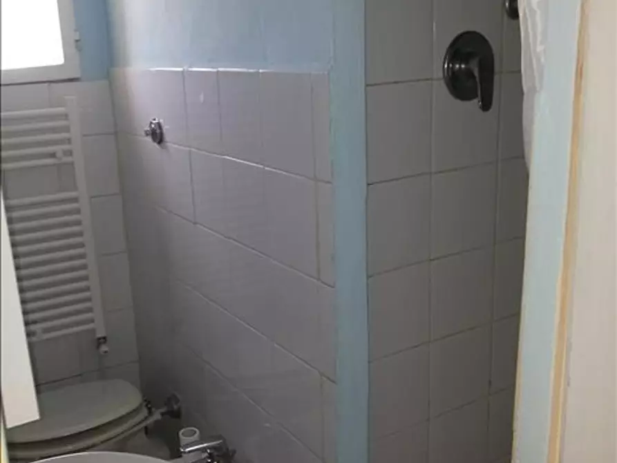 Immagine 9 di Appartamento in vendita  a Siena