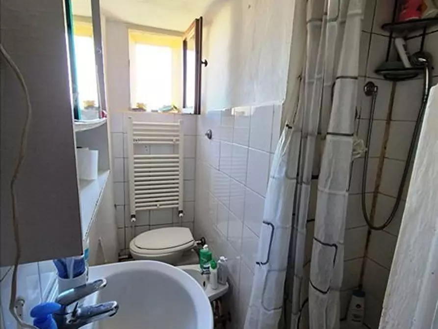 Immagine 18 di Appartamento in vendita  a Siena