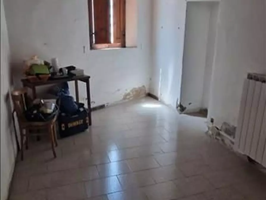 Immagine 6 di Locale commerciale in vendita  a Siena