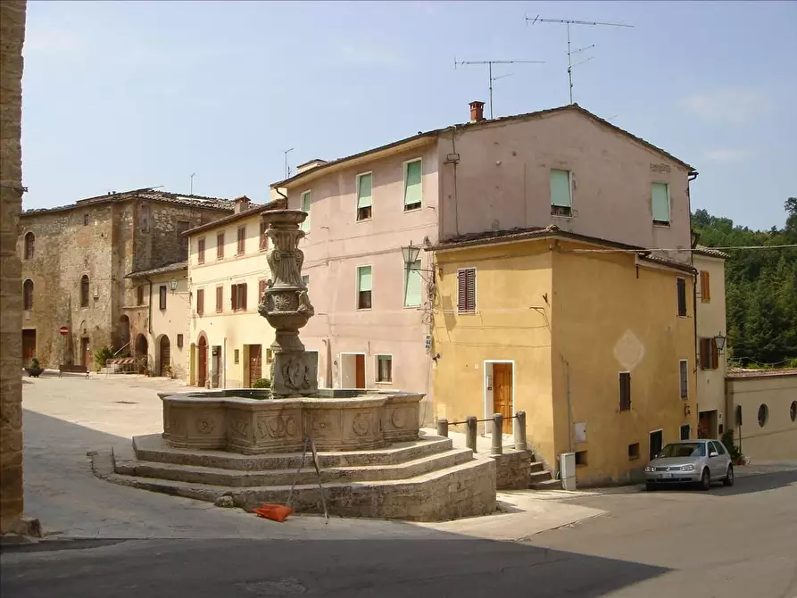 Immagine 1 di Appartamento in vendita  a Asciano