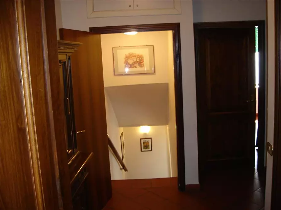 Immagine 11 di Appartamento in vendita  a Asciano