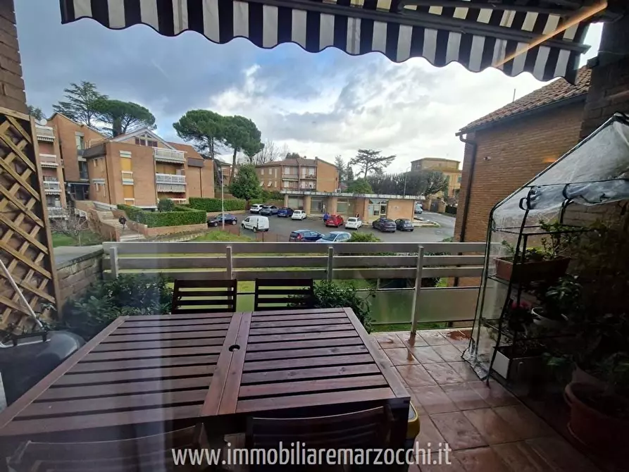Immagine 8 di Appartamento in vendita  a Siena