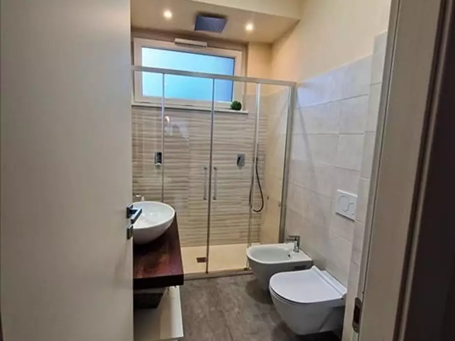 Immagine 12 di Appartamento in vendita  a Siena