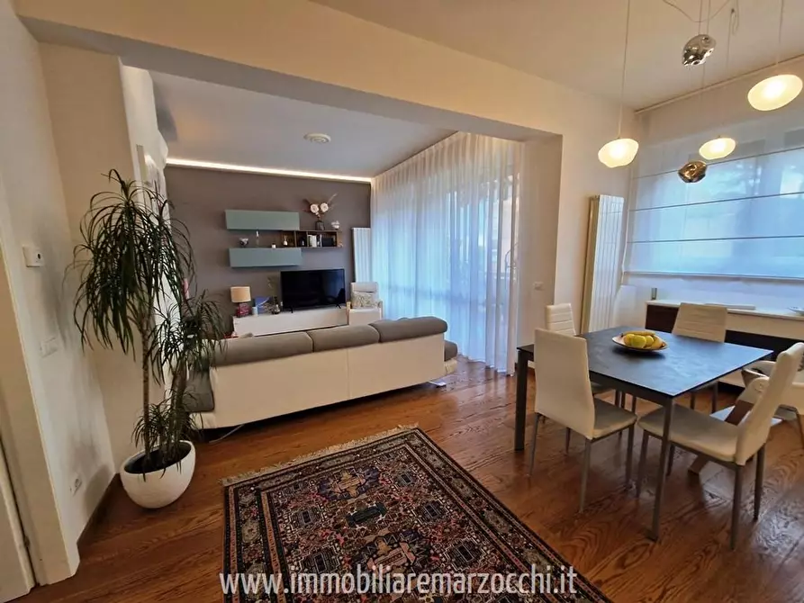 Immagine 4 di Appartamento in vendita  a Siena