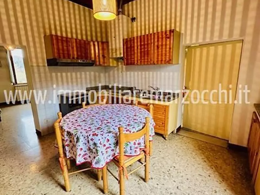 Immagine 2 di Appartamento in vendita  a Siena