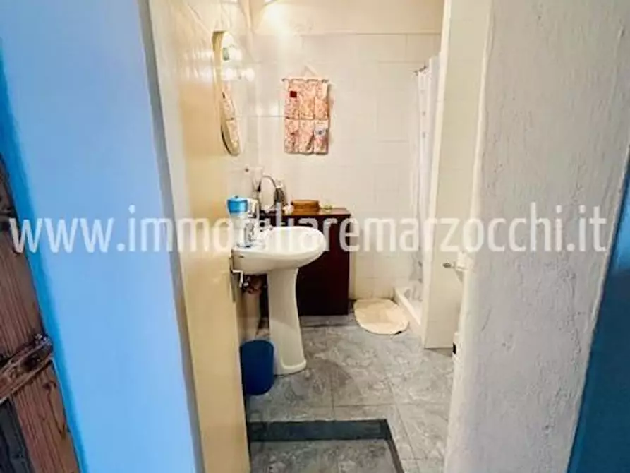 Immagine 9 di Appartamento in vendita  a Siena