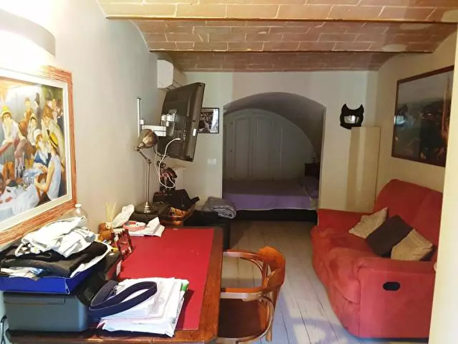 Immagine 15 di Appartamento in vendita  a Siena