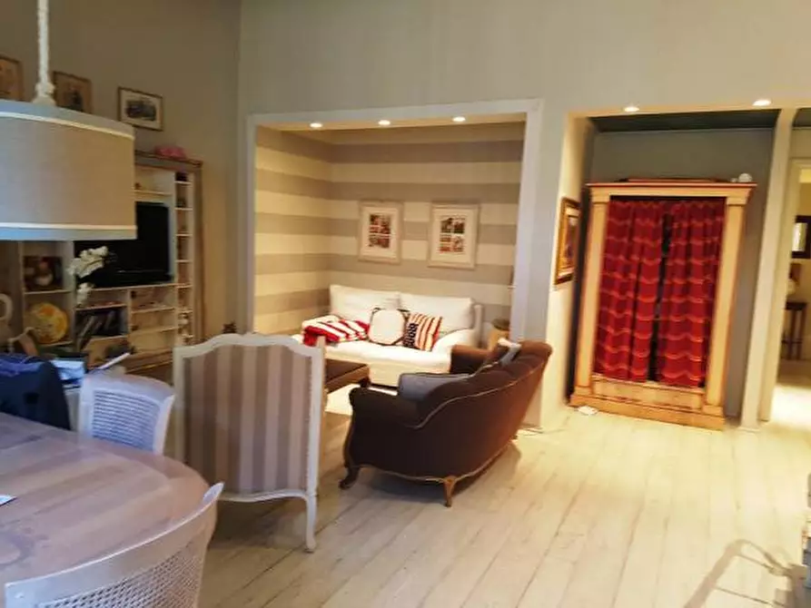 Immagine 8 di Appartamento in vendita  a Siena