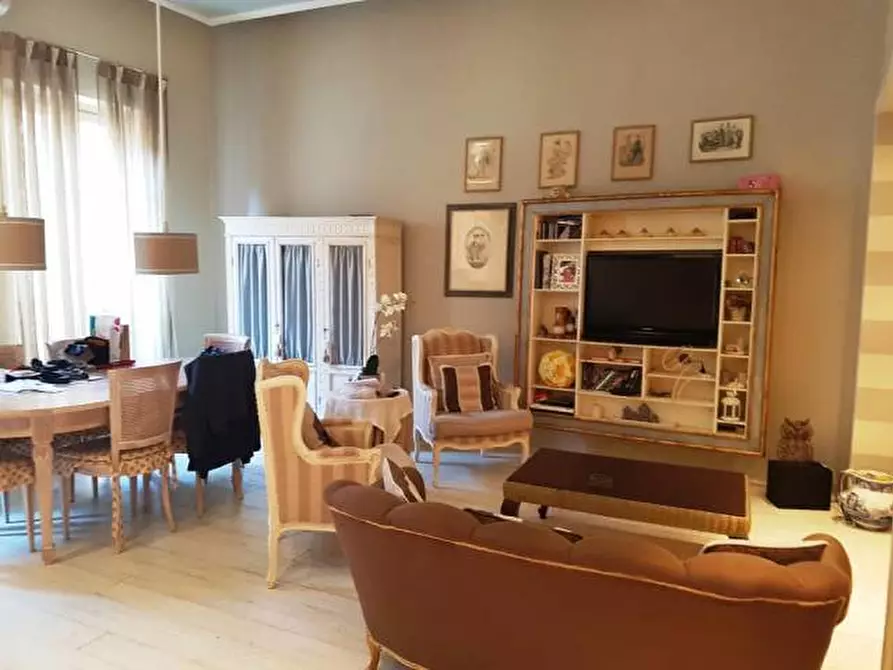 Immagine 12 di Appartamento in vendita  a Siena