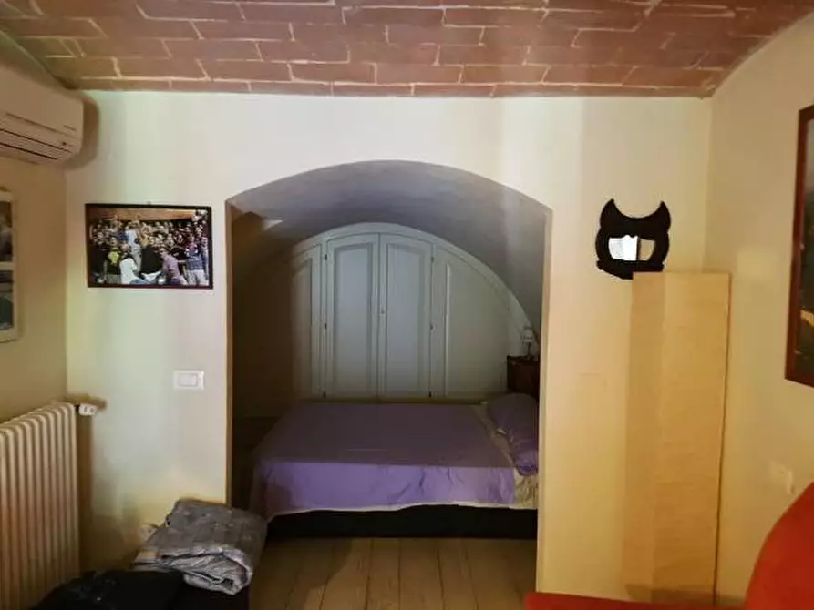 Immagine 19 di Appartamento in vendita  a Siena