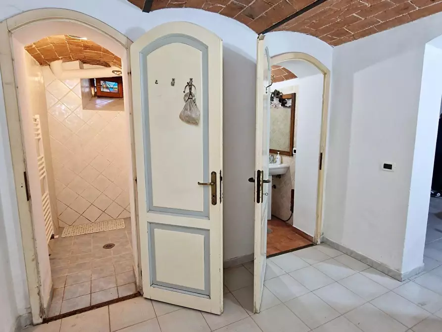 Immagine 9 di Appartamento in vendita  a Pisa