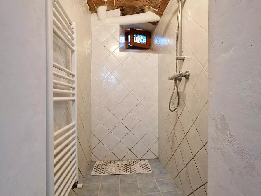 Immagine 11 di Appartamento in vendita  a Pisa