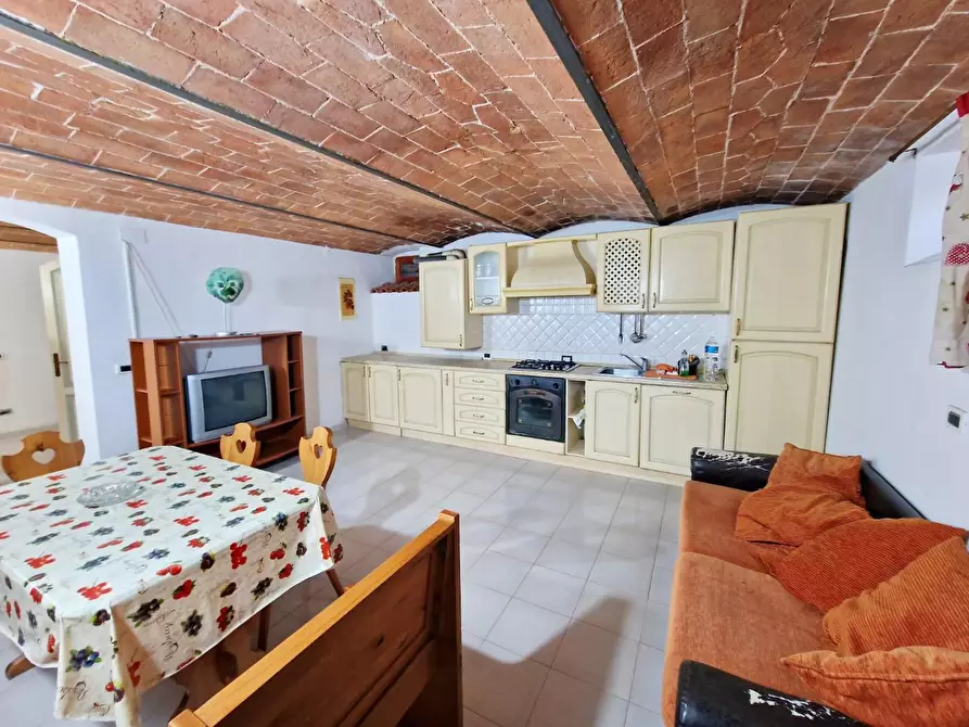 Immagine 13 di Appartamento in vendita  a Pisa