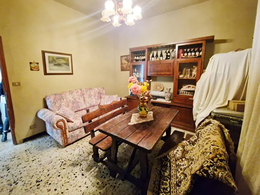 Immagine 22 di Casa indipendente in vendita  a Pisa