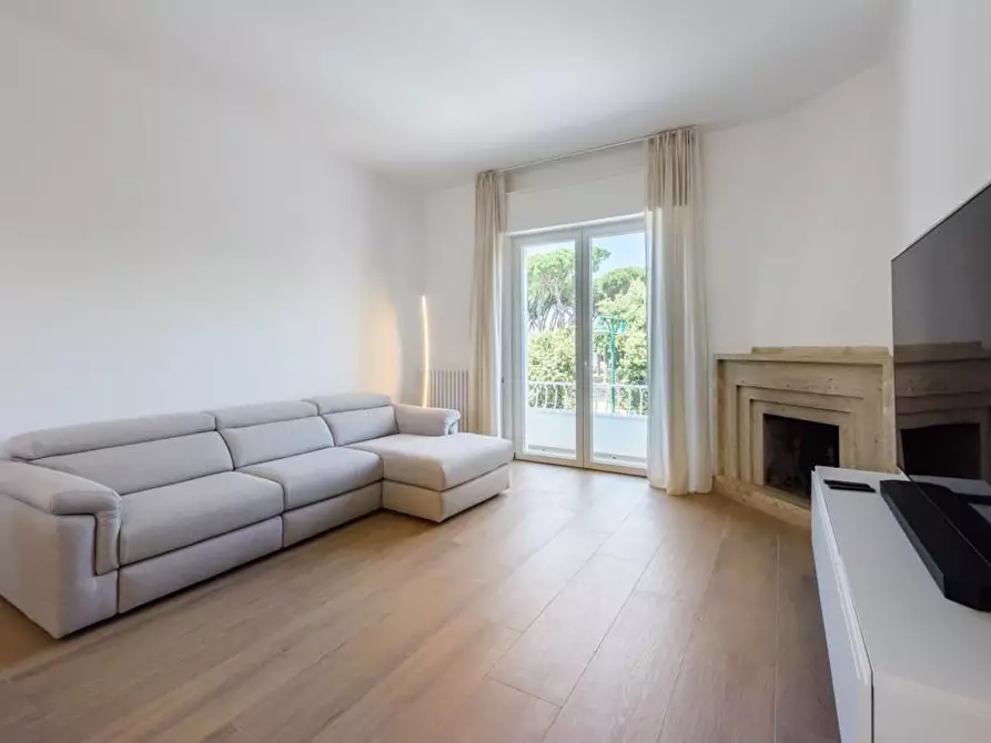 Immagine 9 di Appartamento in affitto  a Forte Dei Marmi