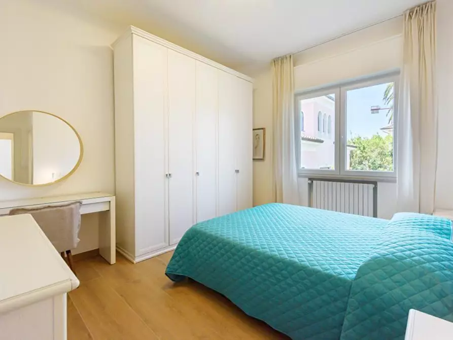 Immagine 12 di Appartamento in affitto  a Forte Dei Marmi