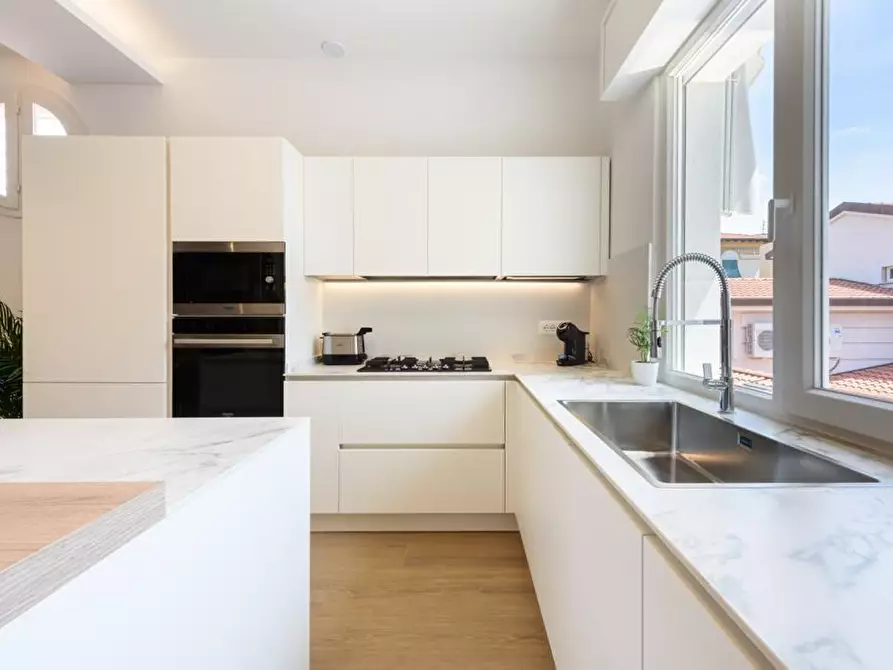 Immagine 6 di Appartamento in affitto  a Forte Dei Marmi