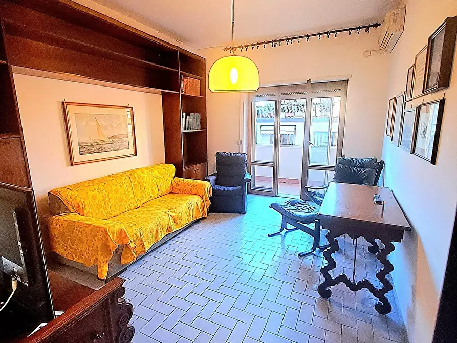 Immagine 9 di Appartamento in vendita  a Carrara