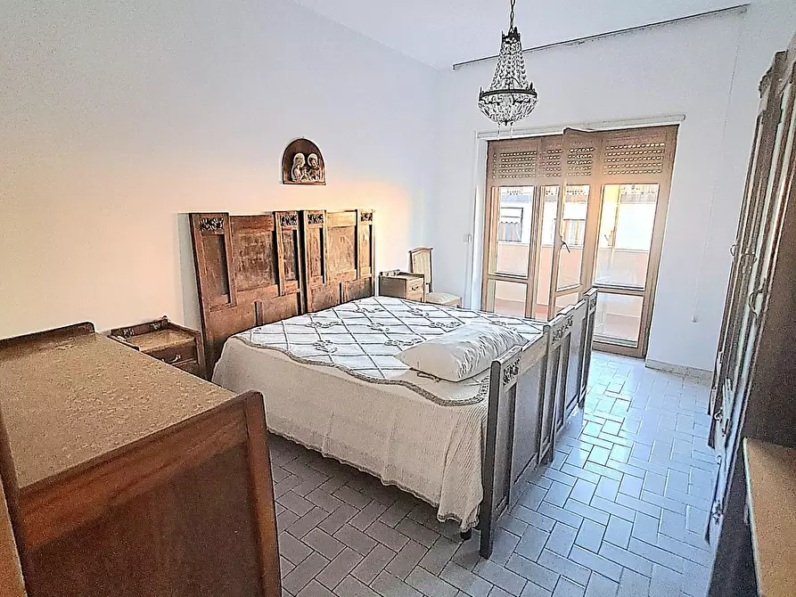 Immagine 6 di Appartamento in vendita  a Carrara