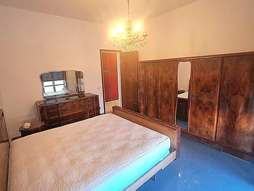 Immagine 3 di Appartamento in vendita  a Carrara