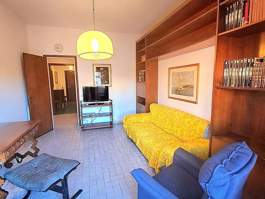 Immagine 10 di Appartamento in vendita  a Carrara