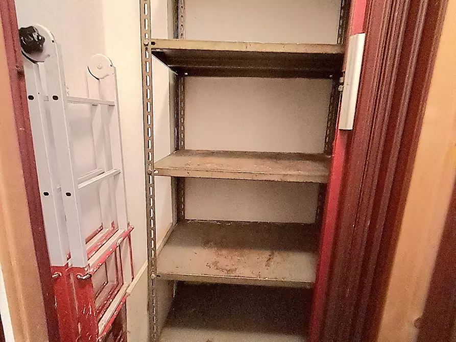 Immagine 18 di Appartamento in vendita  a Carrara