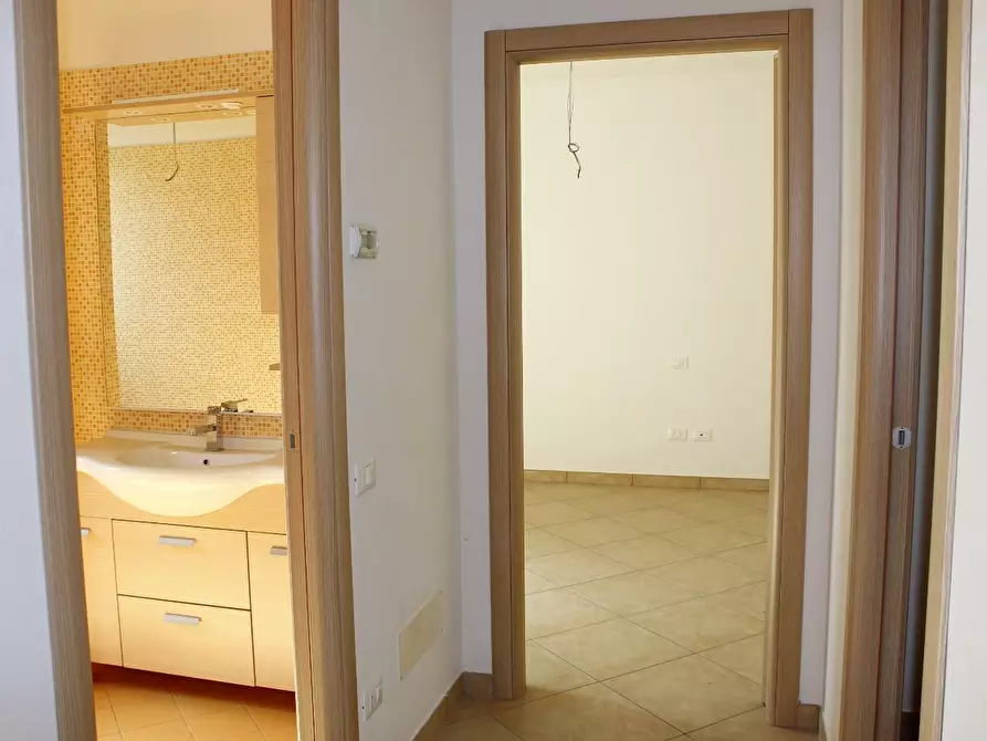 Immagine 5 di Appartamento in vendita  a Rosignano Marittimo