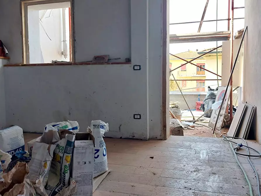 Immagine 7 di Appartamento in vendita  a Pontedera