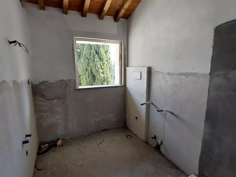 Immagine 11 di Appartamento in vendita  a Pontedera