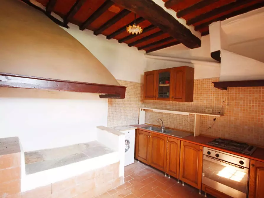 Immagine 14 di Casa colonica in vendita  a Lamporecchio