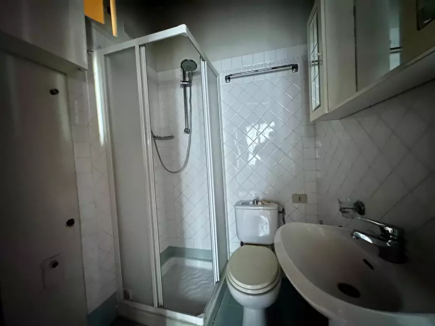 Immagine 24 di Appartamento in vendita  a Lucca