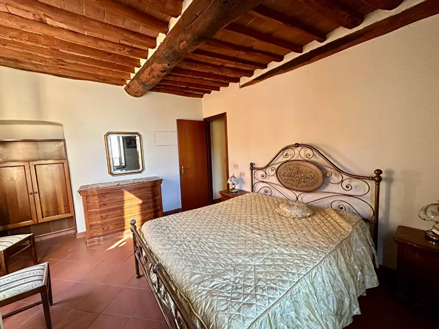 Immagine 14 di Appartamento in vendita  a Lucca