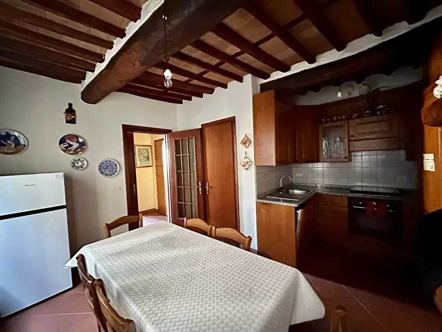 Immagine 8 di Appartamento in vendita  a Lucca