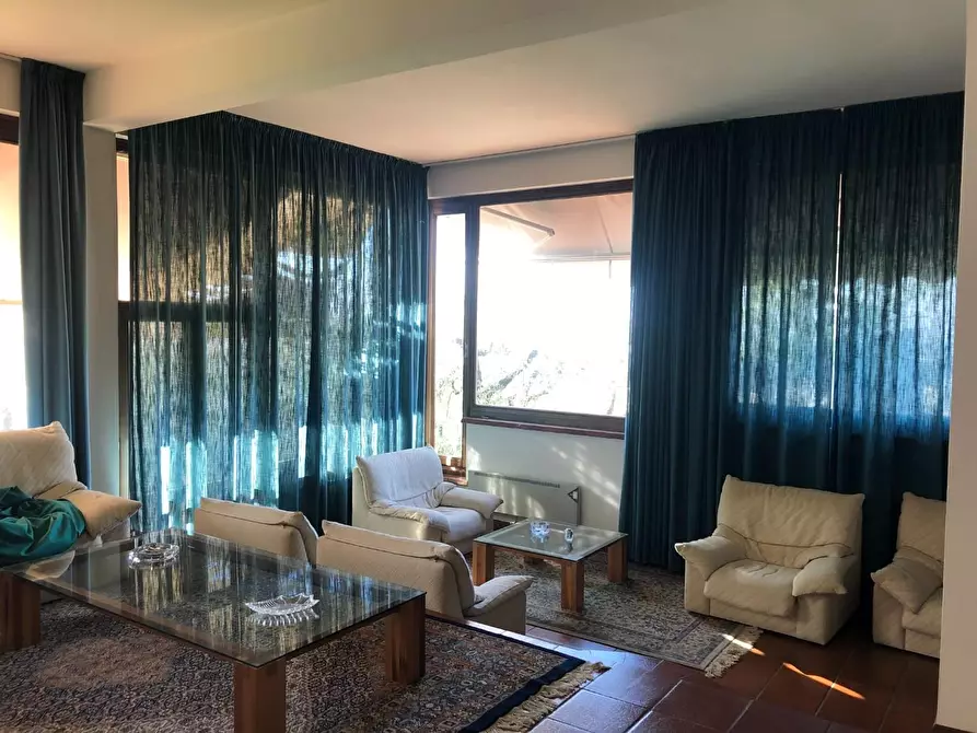 Immagine 5 di Villa in vendita  a Monsummano Terme