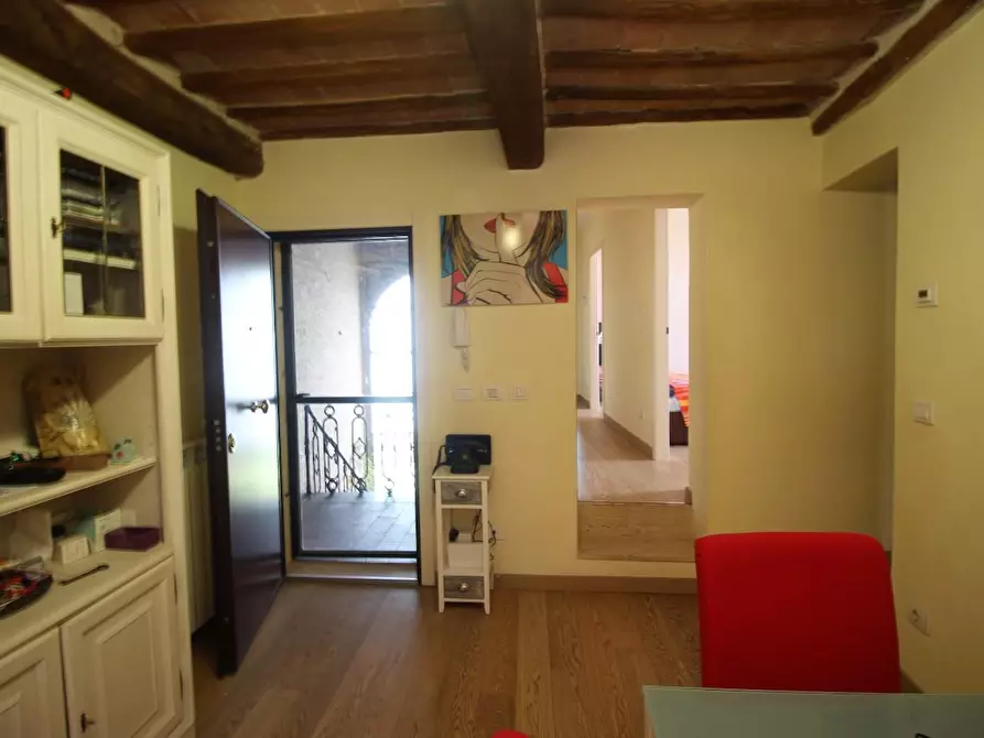 Immagine 7 di Appartamento in vendita  a Siena