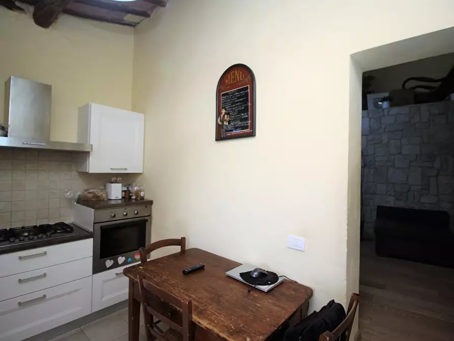 Immagine 8 di Appartamento in vendita  a Siena