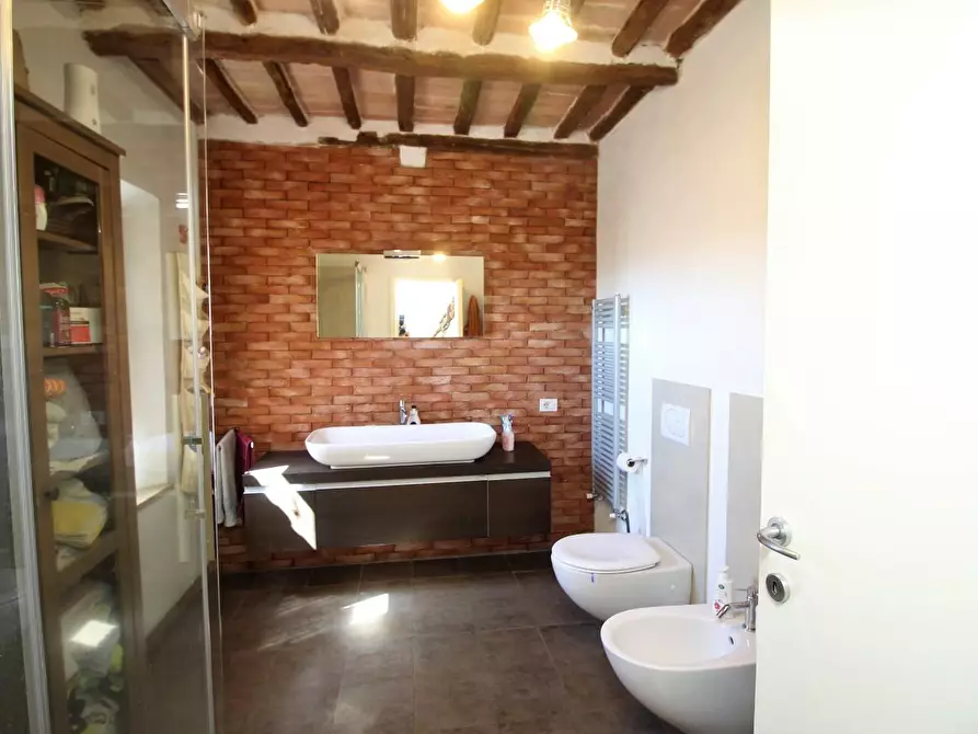 Immagine 13 di Appartamento in vendita  a Siena