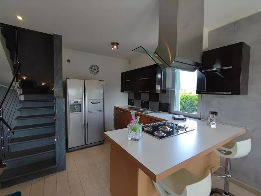 Immagine 6 di Casa bifamiliare in vendita  a Camaiore