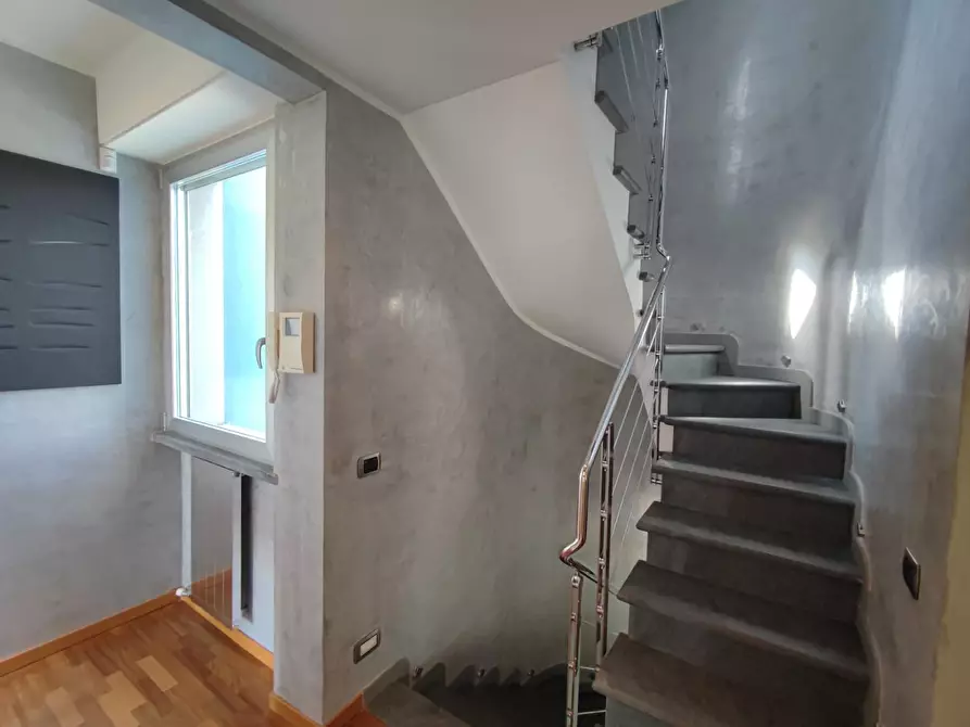 Immagine 7 di Casa bifamiliare in vendita  a Camaiore