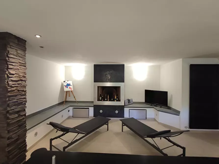 Immagine 17 di Casa bifamiliare in vendita  a Camaiore