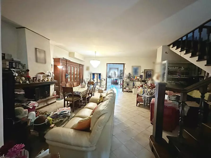 Immagine 22 di Villetta a schiera in vendita  a Campi Bisenzio