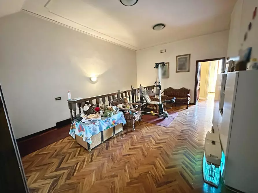 Immagine 28 di Villetta a schiera in vendita  a Campi Bisenzio