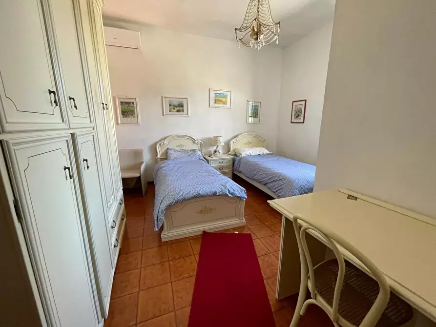 Immagine 20 di Villa in vendita  a Carrara