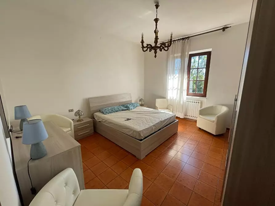 Immagine 29 di Villa in vendita  a Carrara