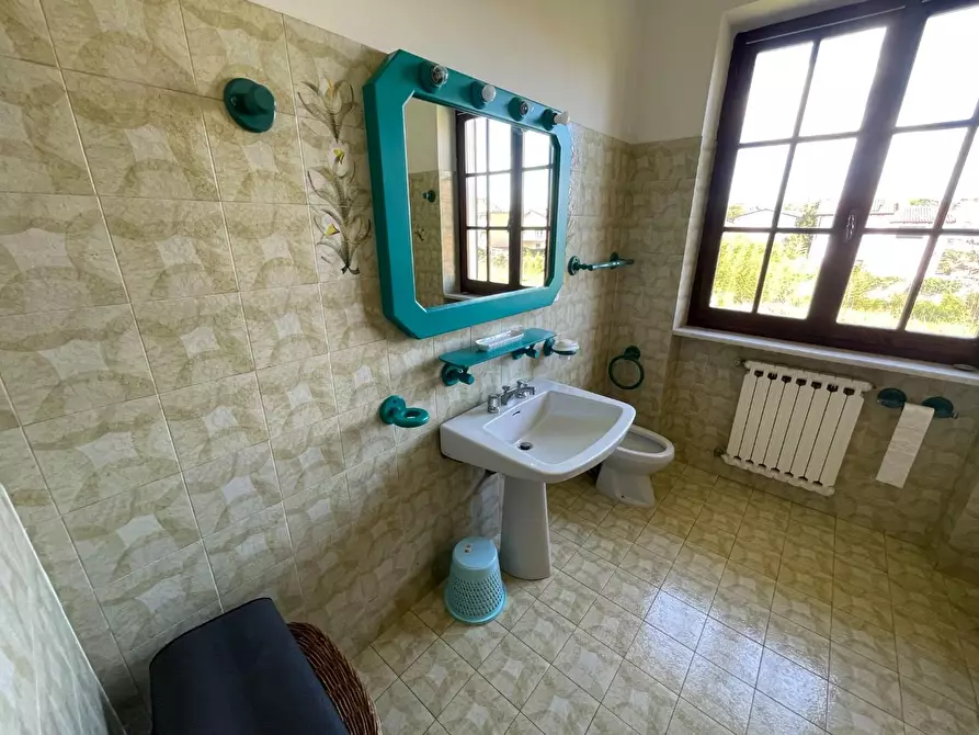 Immagine 31 di Villa in vendita  a Carrara