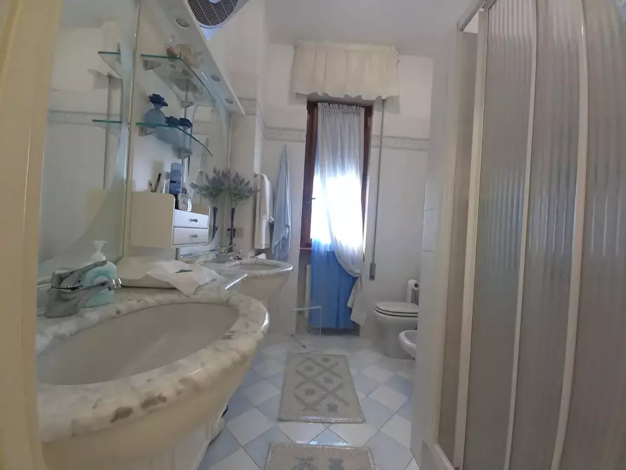 Immagine 12 di Appartamento in affitto  a Camaiore