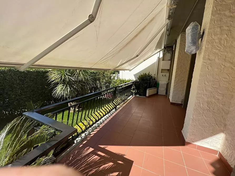 Immagine 5 di Appartamento in affitto  a Camaiore