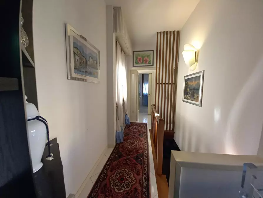 Immagine 21 di Appartamento in affitto  a Camaiore